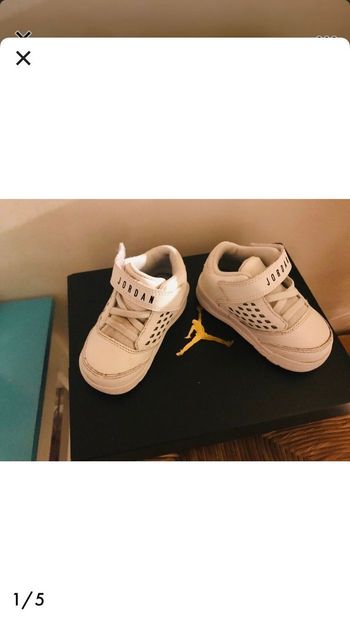 Baskets mixtes pointure 21 Jordan 