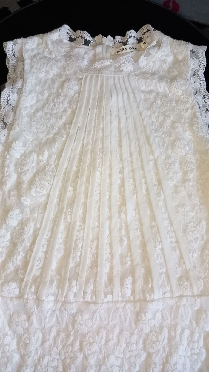 Robe blanche en dentelle – Miss One – Taille M - photo numéro 3