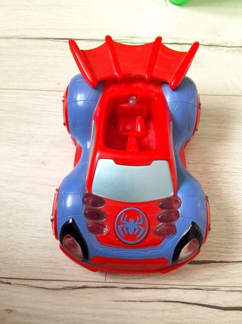 Jouet voiture Spiderman Spidey lumineuse et sonore 20 x 8 cm