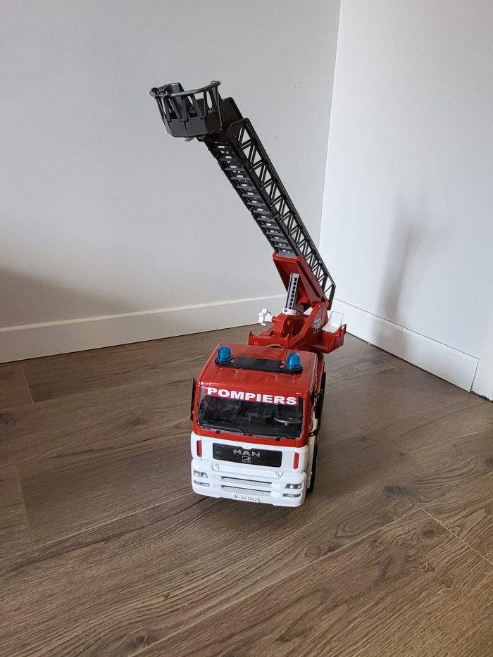 Camion pompiers Bruder