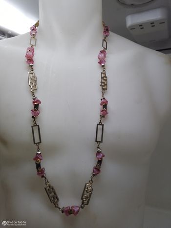 Ancien collier long sur toi