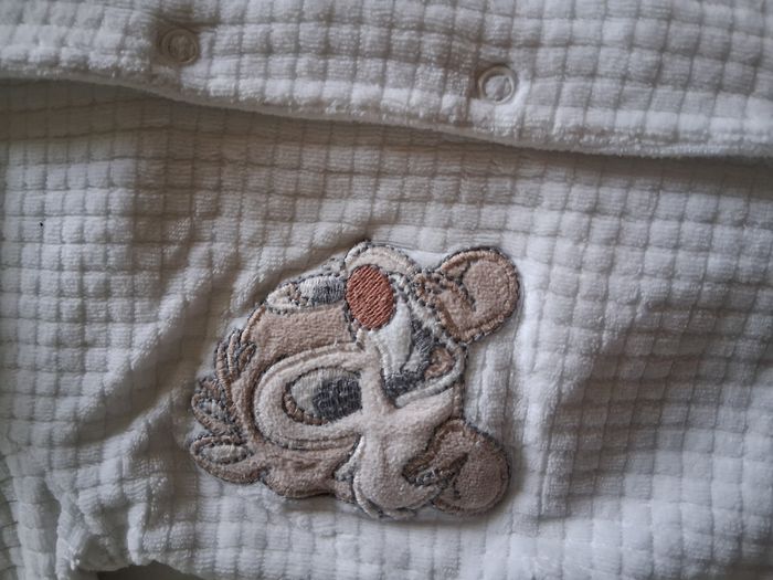 Pyjama "velours" blanc mixte avec ouverture par l'avant Tic & Tac - photo numéro 3