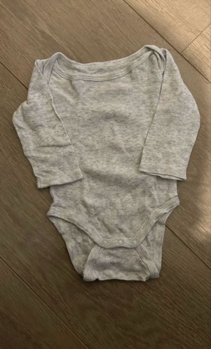 Lot de bodies - photo numéro 4