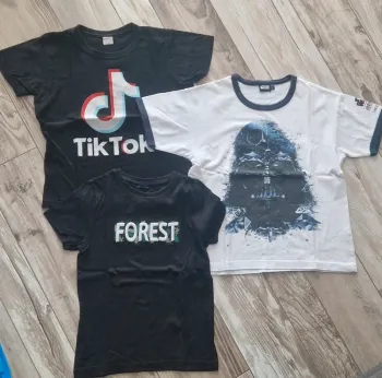 Lot t shirts 8 ans