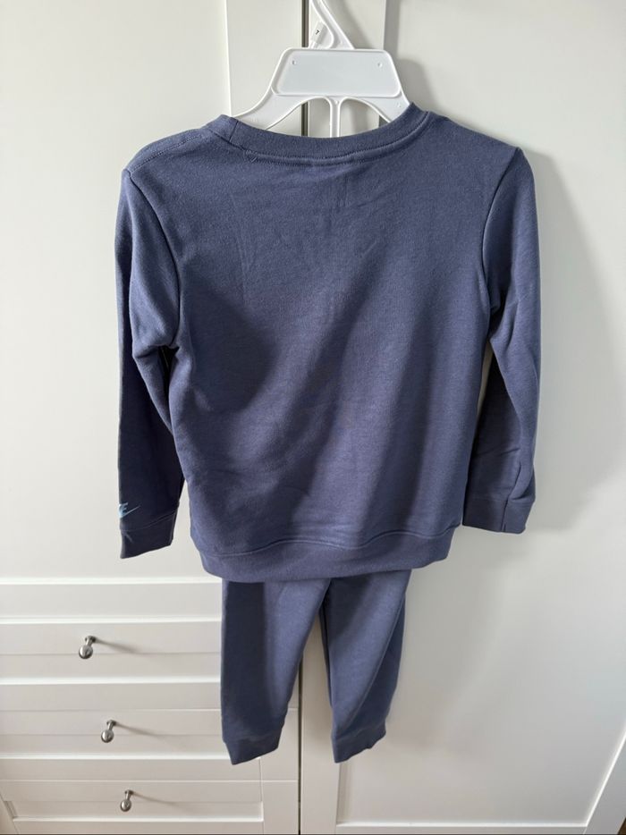 Ensemble Nike 7 ans - photo numéro 2