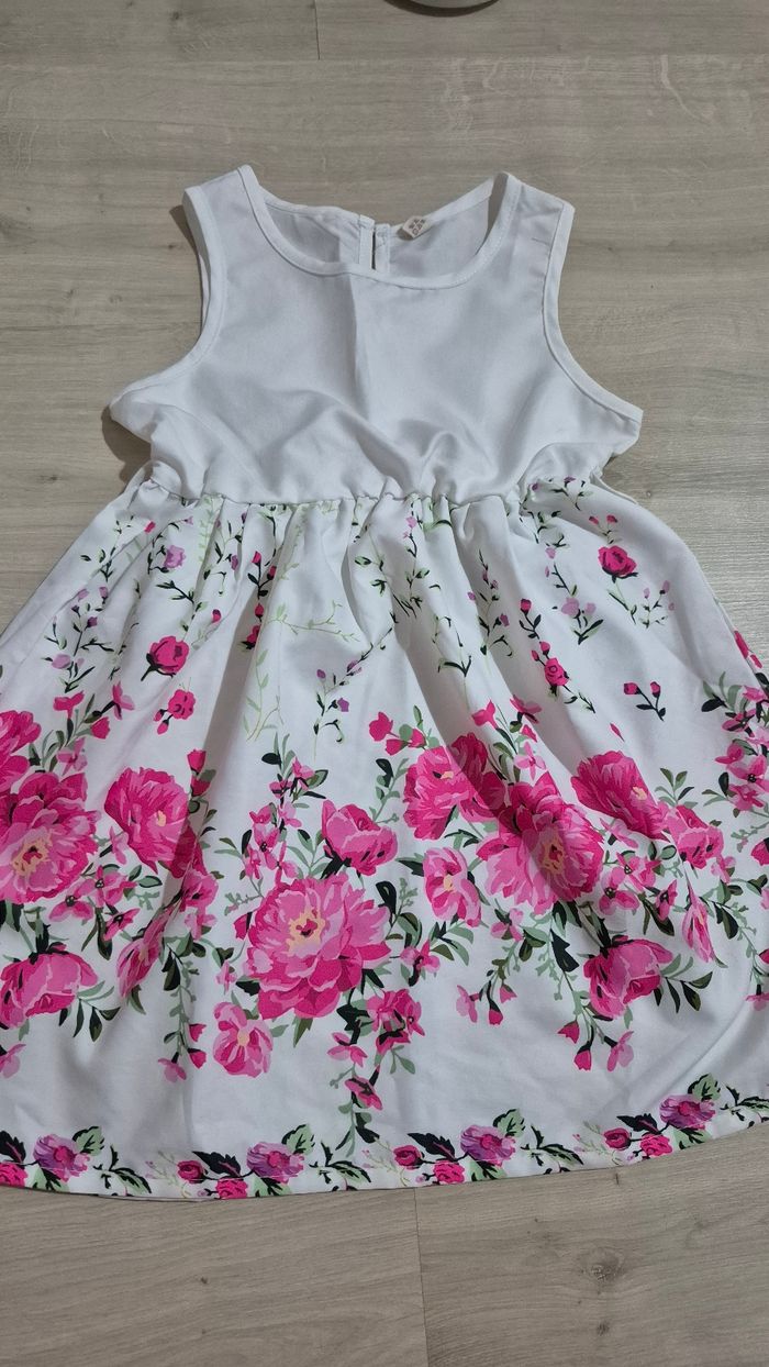 Robe fleurs - photo numéro 3