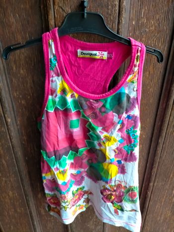 Ravissant top Desigual 8 ans 