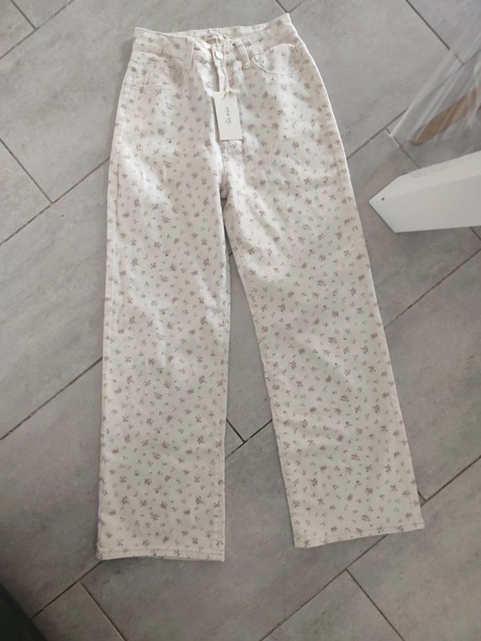 Pantalon motif fleuri Lili lala - photo numéro 1
