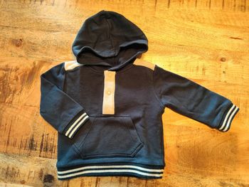 Sweat à capuche 18 mois