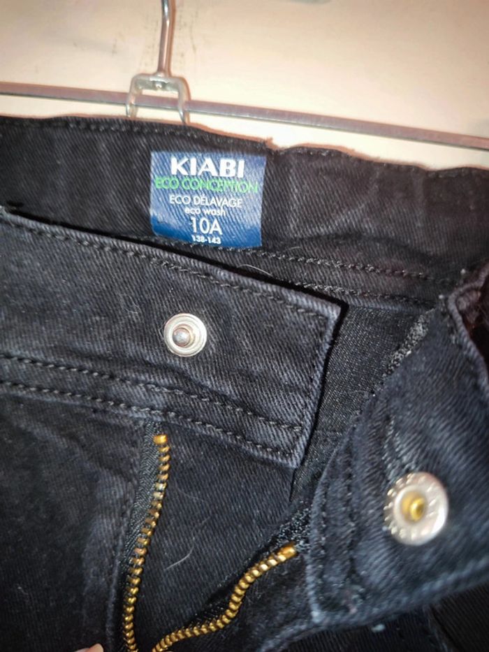 Jean noir - photo numéro 4