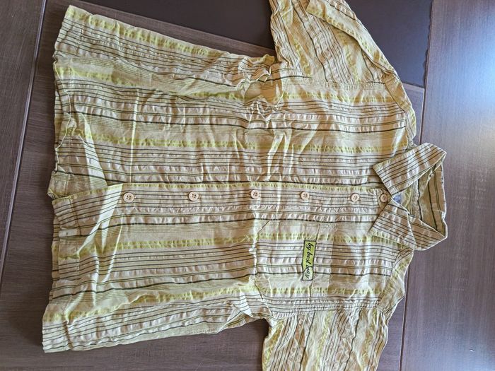 Chemises taille 8 ans - photo numéro 4