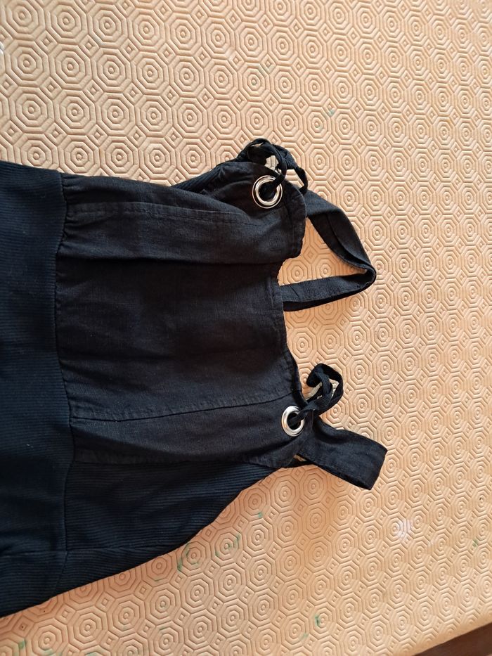 Petite robe noire mi-longue - photo numéro 5
