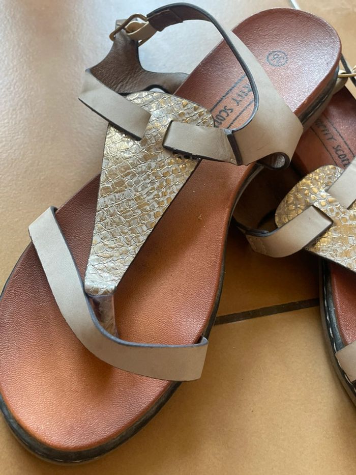 Sandales fille / femme taille 36 - photo numéro 3