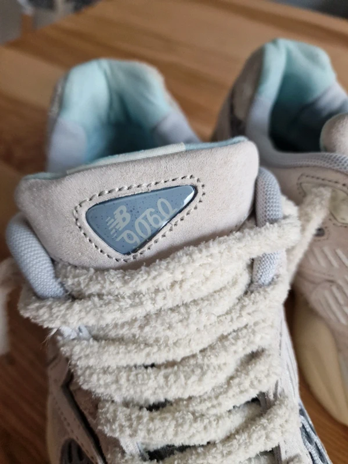 Baskets New Balance  9060 taille 41.5 - photo numéro 6