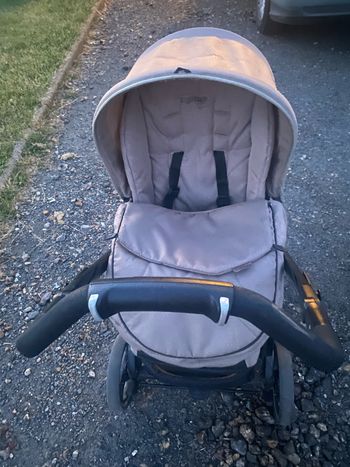 Vend poussette trio de la marque Peg Perego