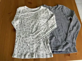 Lot 2 maillots de corps ML 6/8 ans