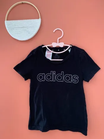 👧 T-shirt fille 7/8 ans Adidas – Noir – Très bon état