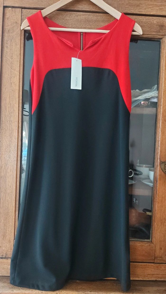 Robe Yessica rouge et noire t 38 neuve - photo numéro 2