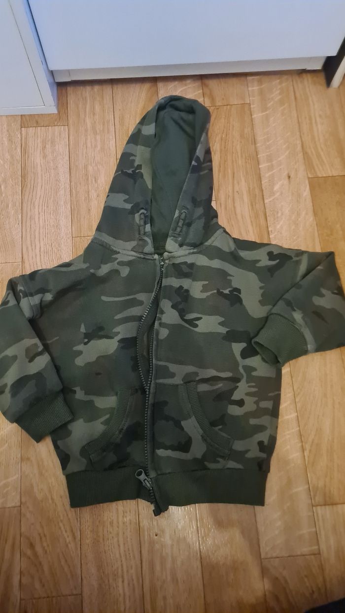 Veste capuche 2/3 ans