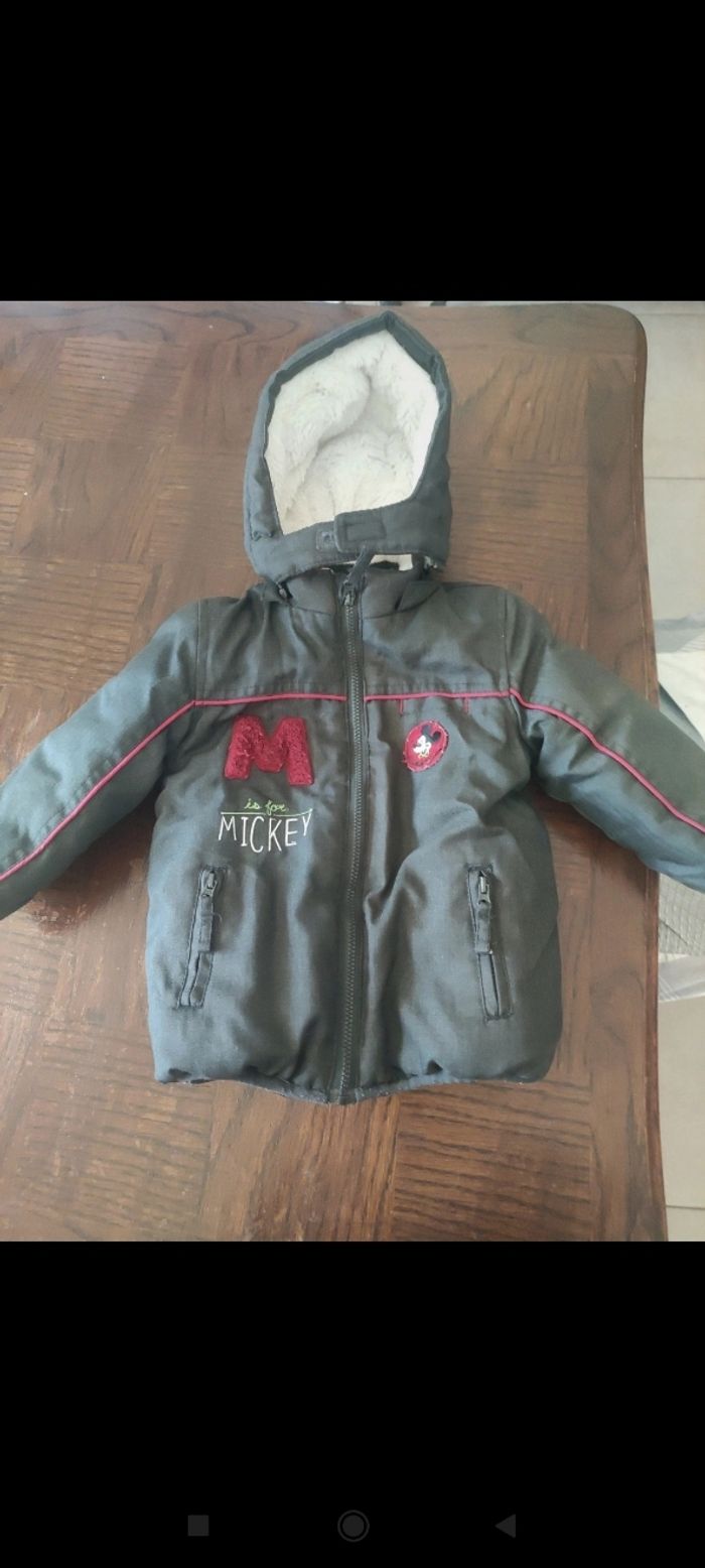 Manteau Mickey Disney Baby taille 9 mois très bon état