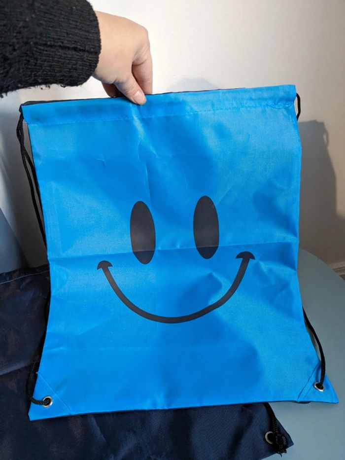 Sac à dos smiley bleu - photo numéro 2