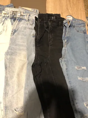 Lot de jeans