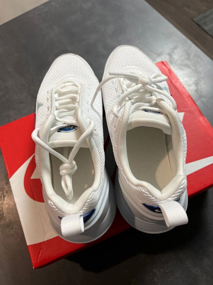 Basket Nike air Max pulse taille 38.5 - photo numéro 6