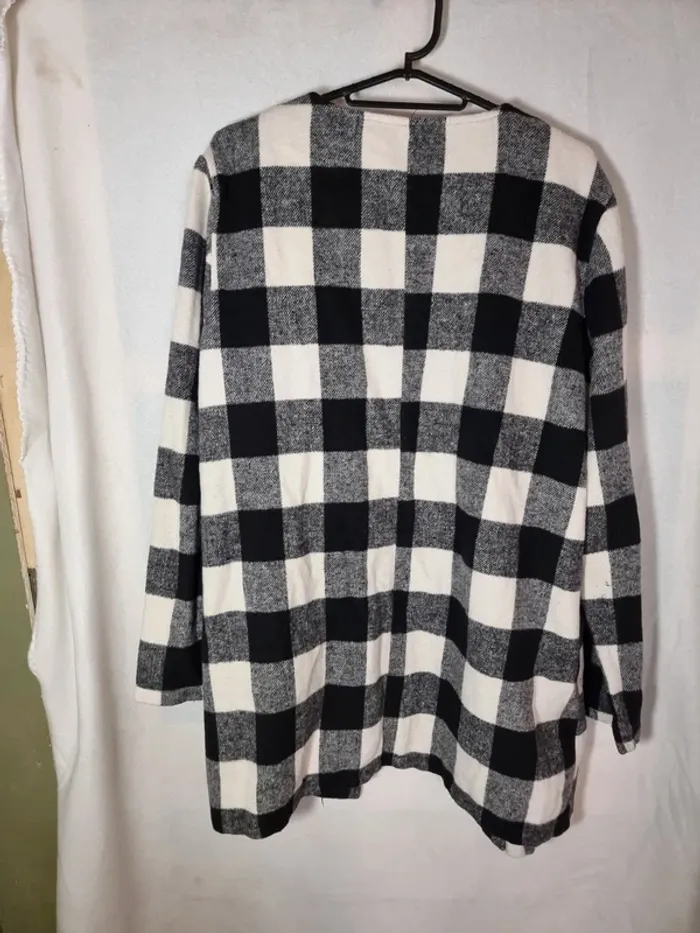 Gilet sur chemise - photo numéro 2