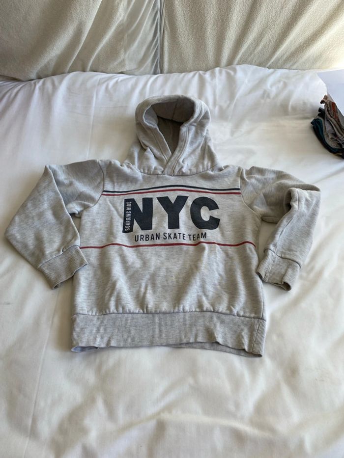 Pull à capuche