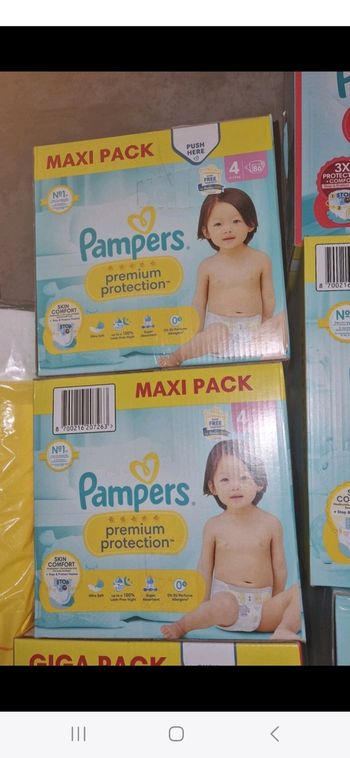 Lot de 2 maxi pack 86 couches pampers premium protection Taille 4