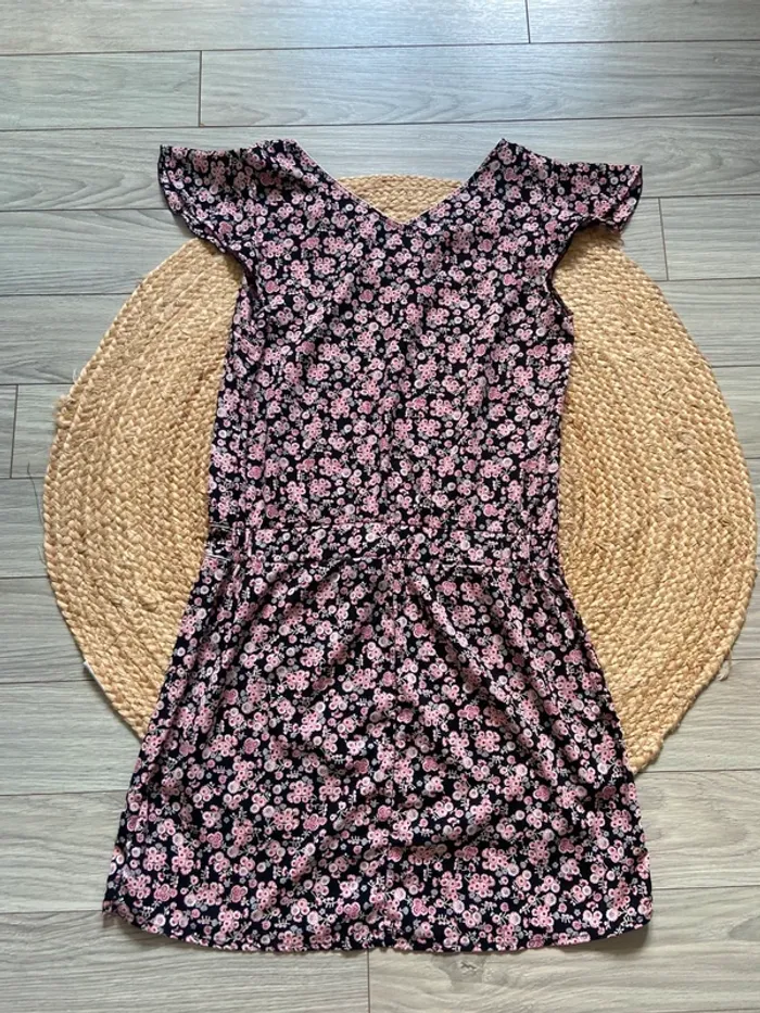 🌸 Robe fleurie noire et rose - Taille 38 🌸 - photo numéro 3