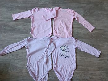 Lot 4 bodies manches longues 23 mois