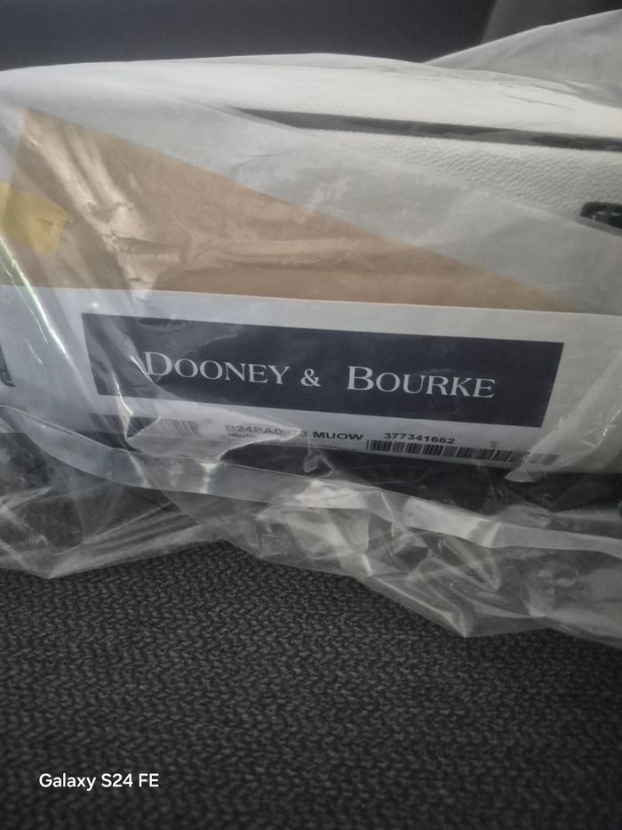 Sac disney Dooney & Bourke - photo numéro 4