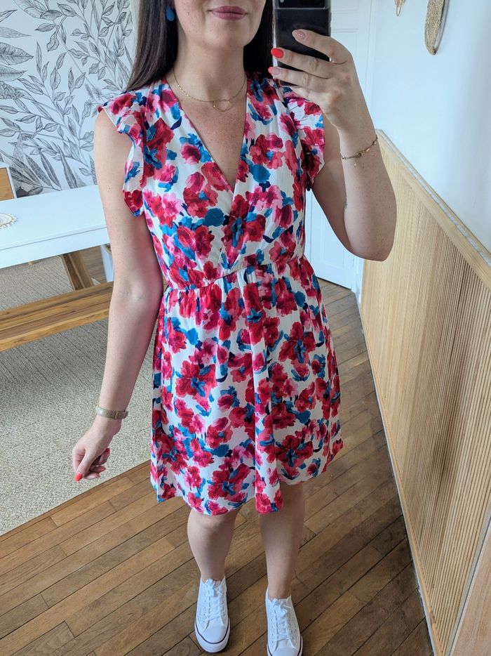 Robe Athènes fleurie rouge/bleu Taille S/M - photo numéro 2
