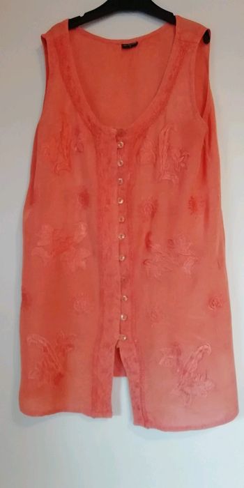 Très beau petit haut. Idée tenue de fête.
