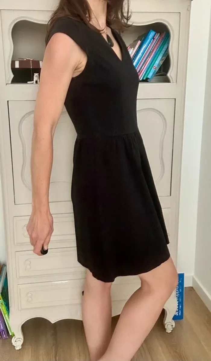 Petite robe noir i code by IKKS taille 36 , S , 1 - photo numéro 4