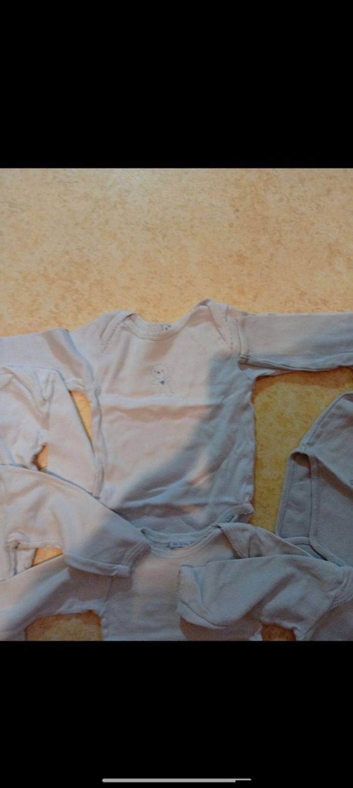 Lot de 7 body taille 6 mois - photo numéro 7