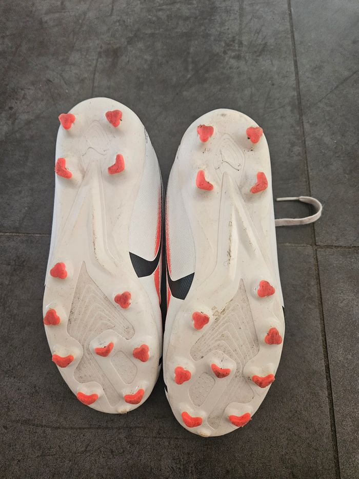Chaussures de foot - photo numéro 3