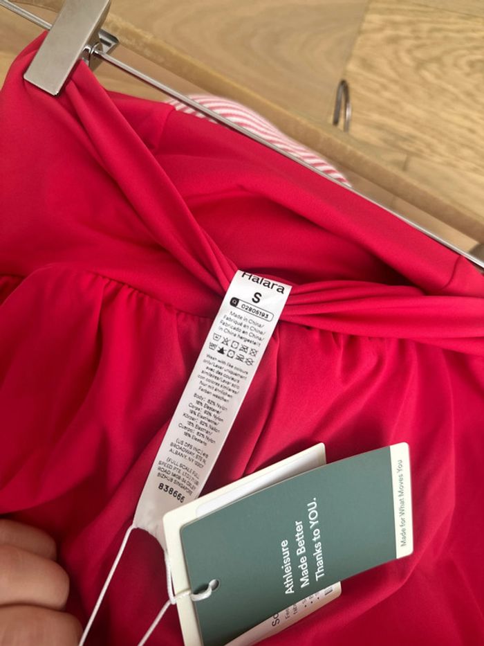 Short Halara framboise – Taille S (neuf avec étiquette) - photo numéro 3