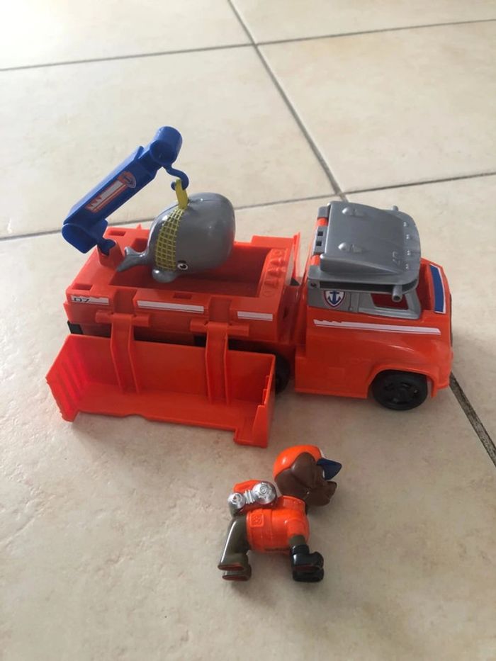 Zuma camion rescue truck