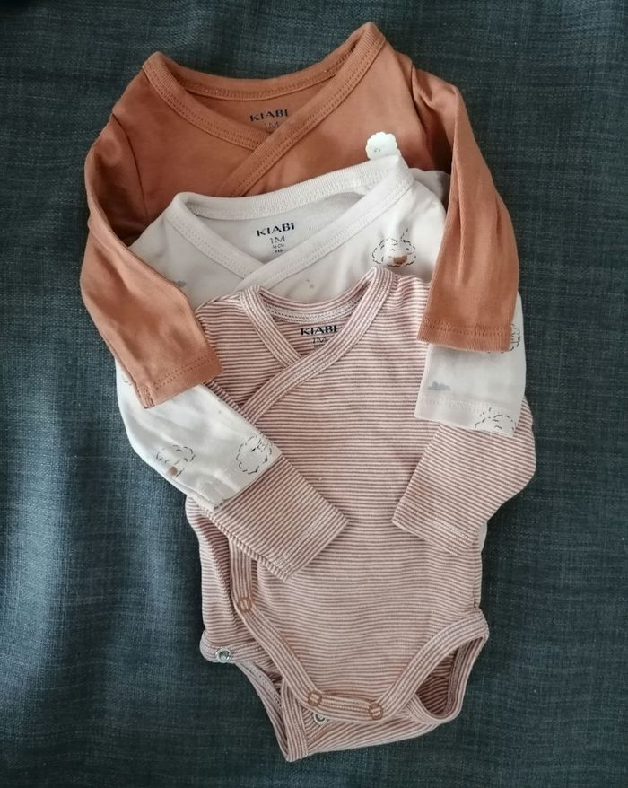 Lot bodies bébé neuf 1 mois - photo numéro 2