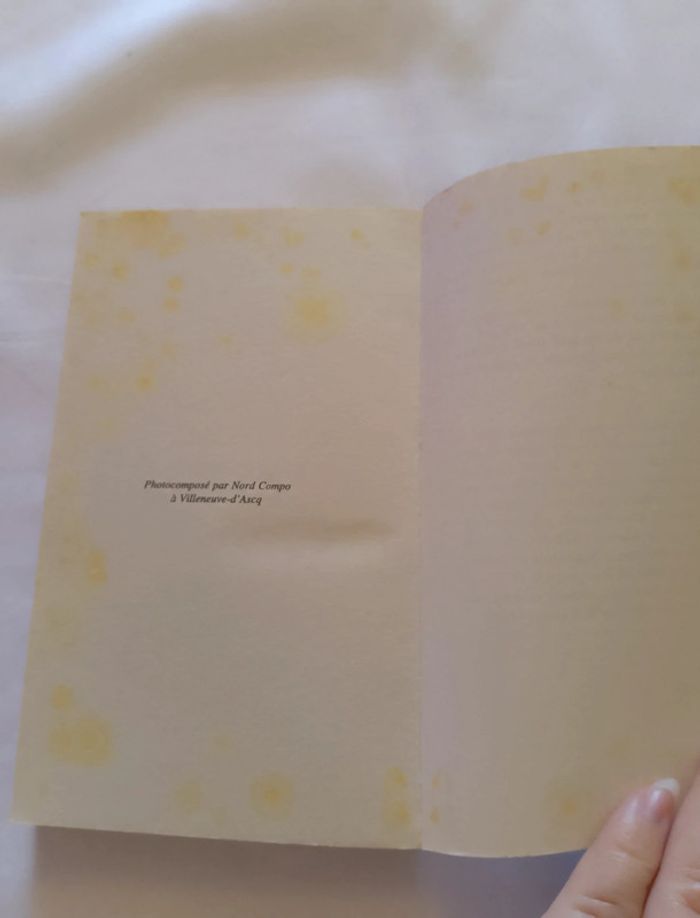 Livre de poche Orgueilleuse. - photo numéro 4