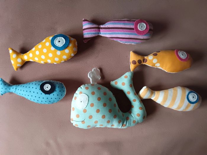 Lot peluches poissons baleine