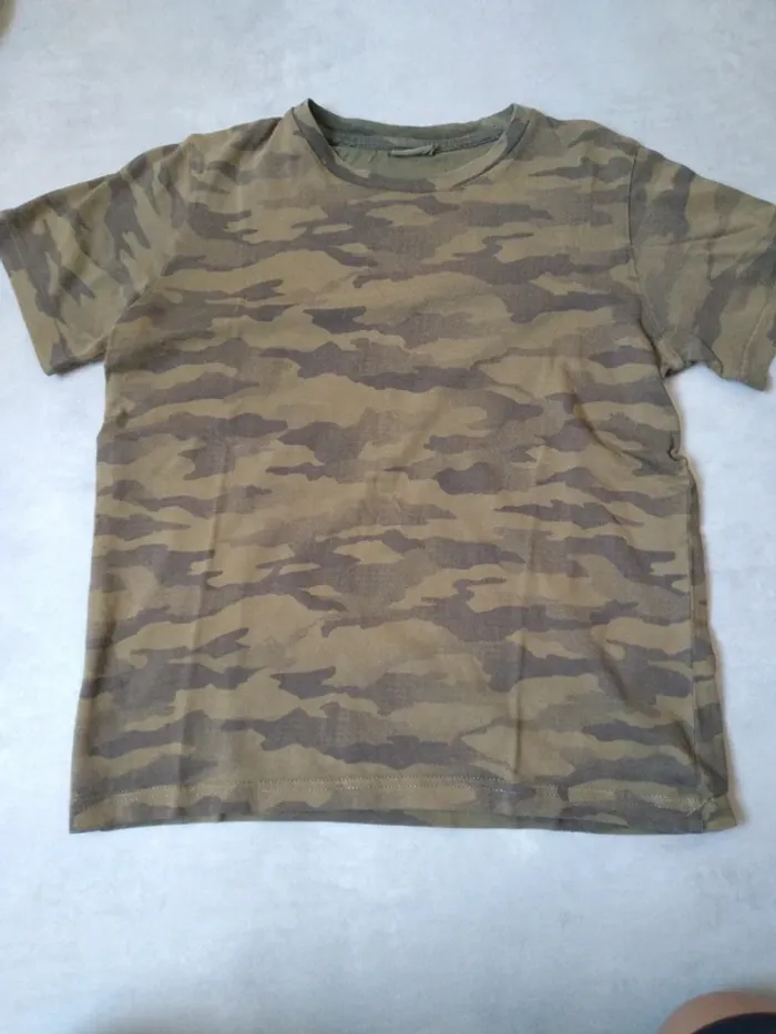 Tee-shirt vert kaki