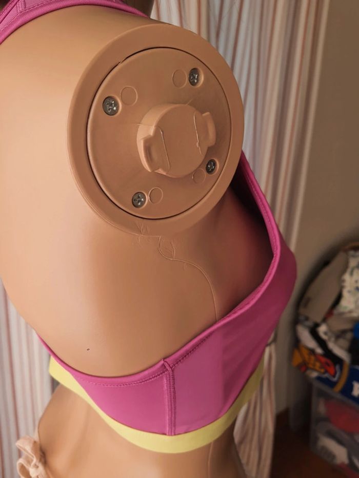 Jolie Brassière de sport Nike taille L - photo numéro 8
