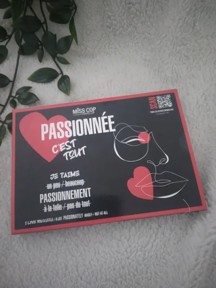 🌸Palette maquillage neuve couleur rose/rouge/dorée🌸 - photo numéro 3