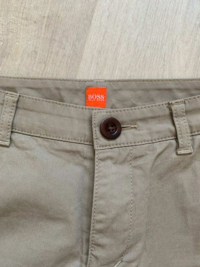 Pantalon beige/kaki Hugo boss - taille 36 en parfait état - photo numéro 2