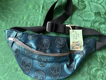Sac banane skull neuf