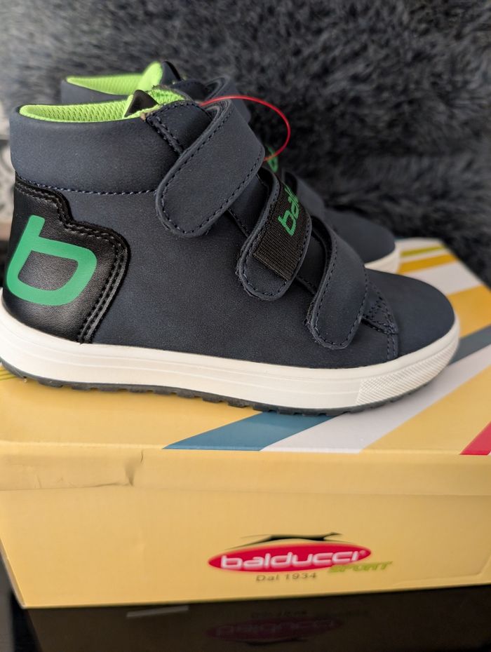 Chaussures garçon. Taille 29. Neuf. Balducci - photo numéro 3