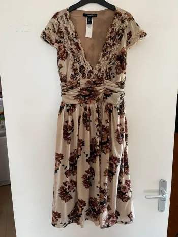 Robe longueur genou fleuri